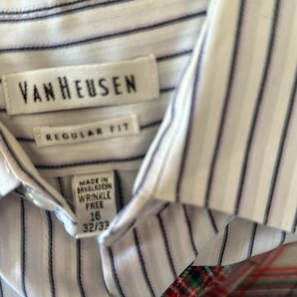 Men’s Van Heusen Striped Button Down Shirt - Picture 5 of 5